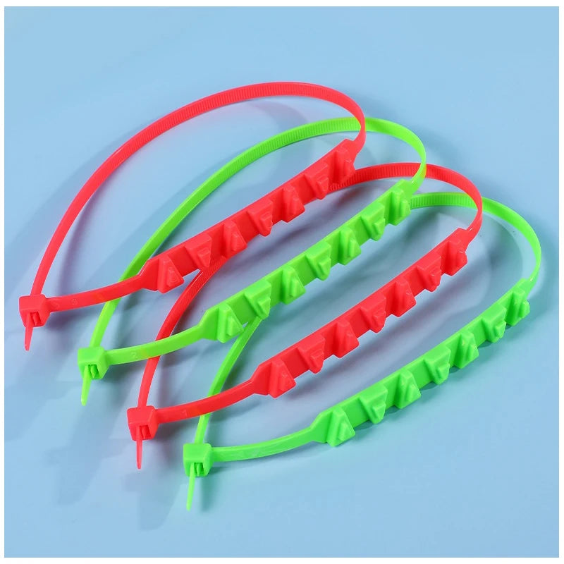 Universal Anti-Skid Snow Chains &ndash; Non Slip Cable Ties