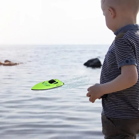 Kids Waterproof Remote Control Speedboat - Fast &amp; Durable Water Racer