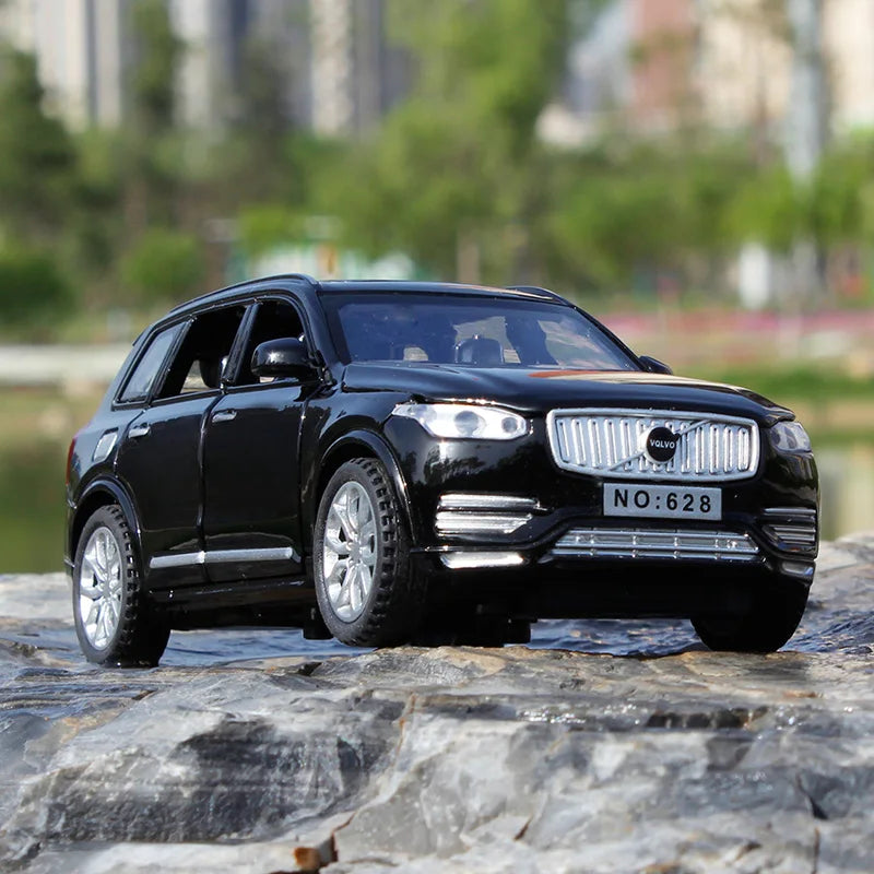 1:32 Scale Alloy Diecast Model Car With Sound And Light For Volvo XC90