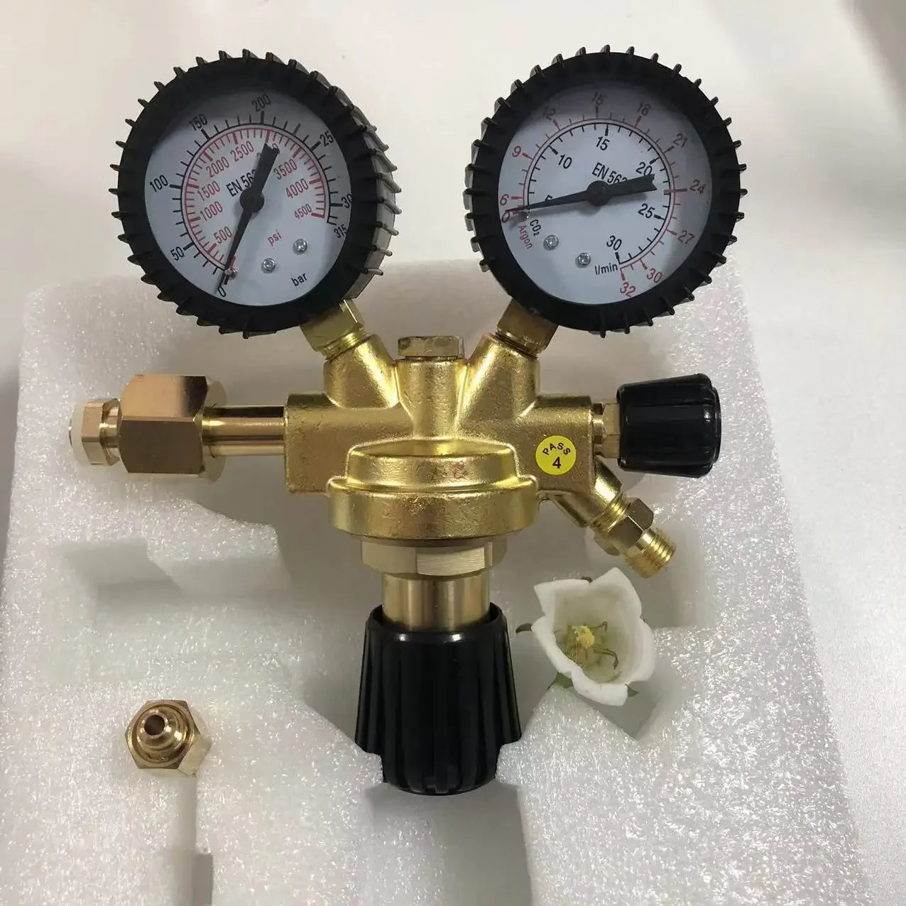 CO2 Argon Nitrogen Pressure Reducing Regulator &ndash; Shockproof ArgonCO2