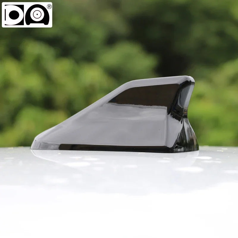 Universal 7D Shark Fin Antenna &ndash; High-Performance Radio Signal