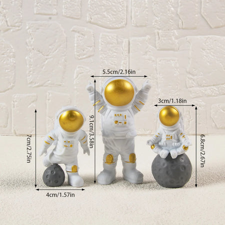 Astronaut Space Cake Toppers - Outer Space Figurines for Party Decorations style A