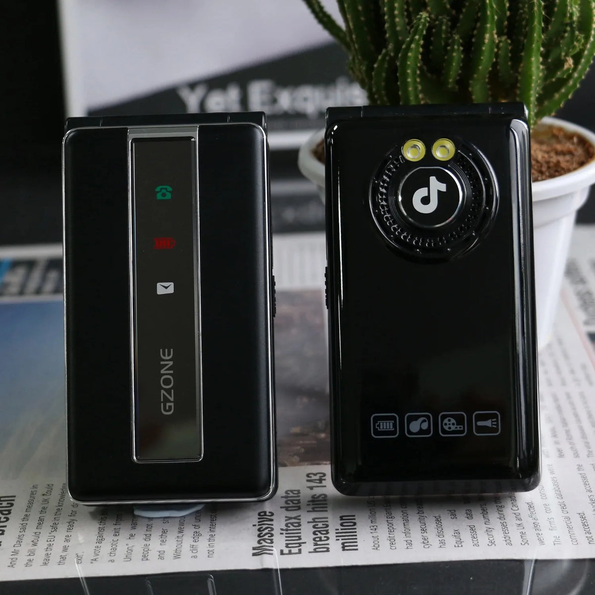 2G GSM Cheap Flip Push-Button Phone For Elderly &ndash; Loud Voice Black / Standard