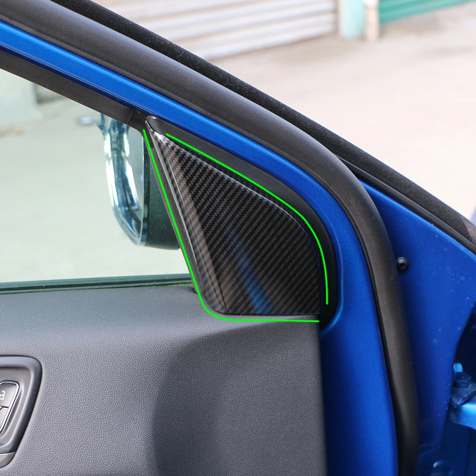 Rivestimento per Copertura del Montante A per Ford Focus MK4 2018-2024 in Plastica ABS con Aspetto Fibra di Carbonio