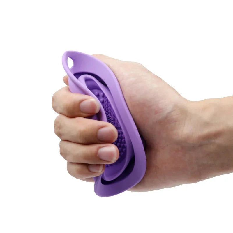 Foldable Silicone Makeup Brush Cleaner &amp; Cosmetic Scrubber