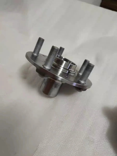 Front Wheel Hub Bearing Flange for JAC S3 SEI 3 T50 DR4 EVO4 by InterCyprus Trading Ltd