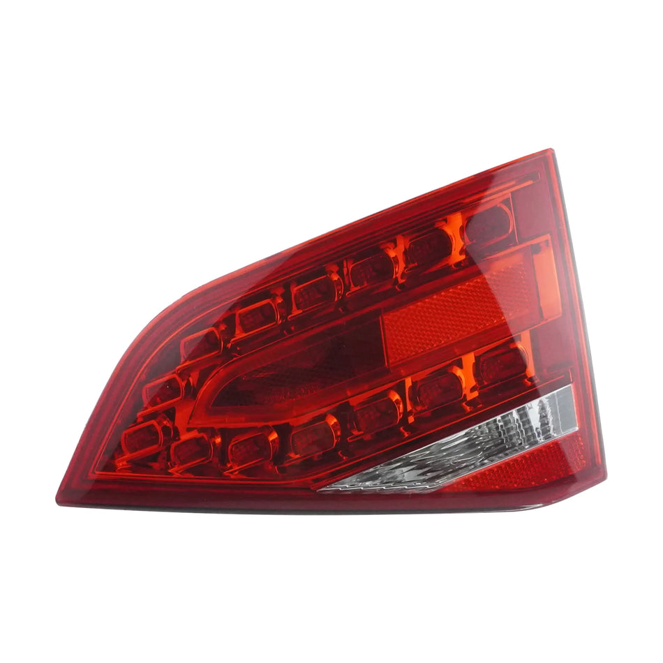 Pravé zadné vnútorné LED svetlo na zadnom nárazníku pre Audi A4 B8 8K