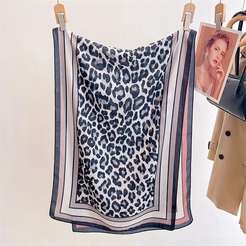 Luxury Wool and Silk Scarf &ndash; Exquisite Warmth and Style J2e060-01 / 60x170cm / CHINA