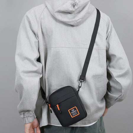 Men&rsquo;s Lightweight Nylon Crossbody Bag with Multiple Compartments and Adjustable Strap