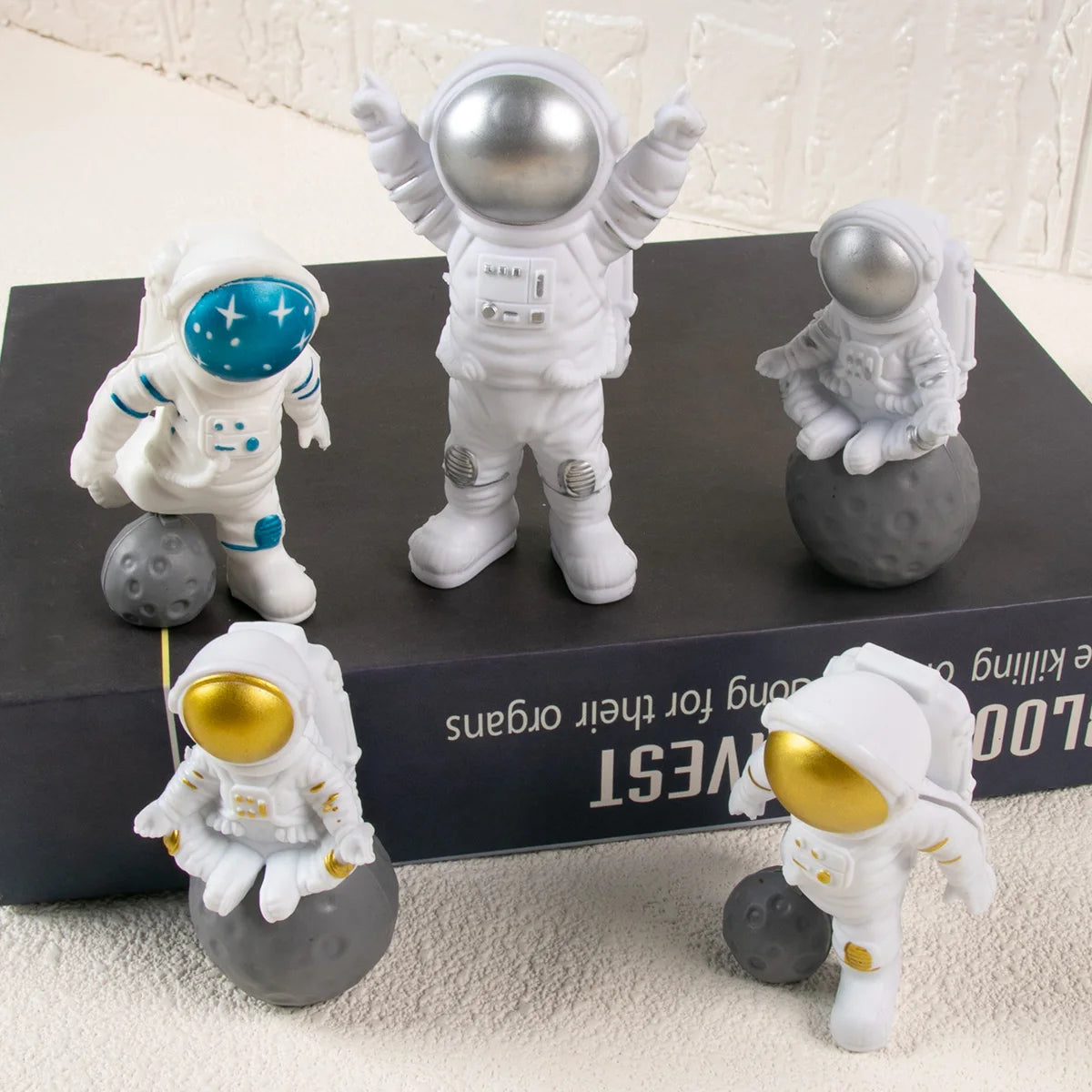 Astronaut Space Cake Toppers - Outer Space Figurines for Party Decorations