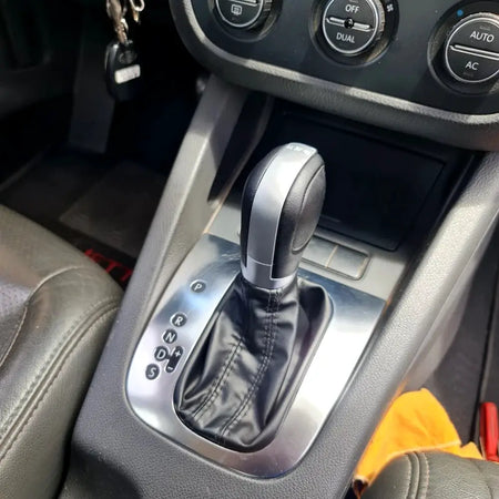 Gear Shift Knob Leather For VW Golf 6 Jetta MK6 EOS Passat B7 by InterCyprus Trading Ltd