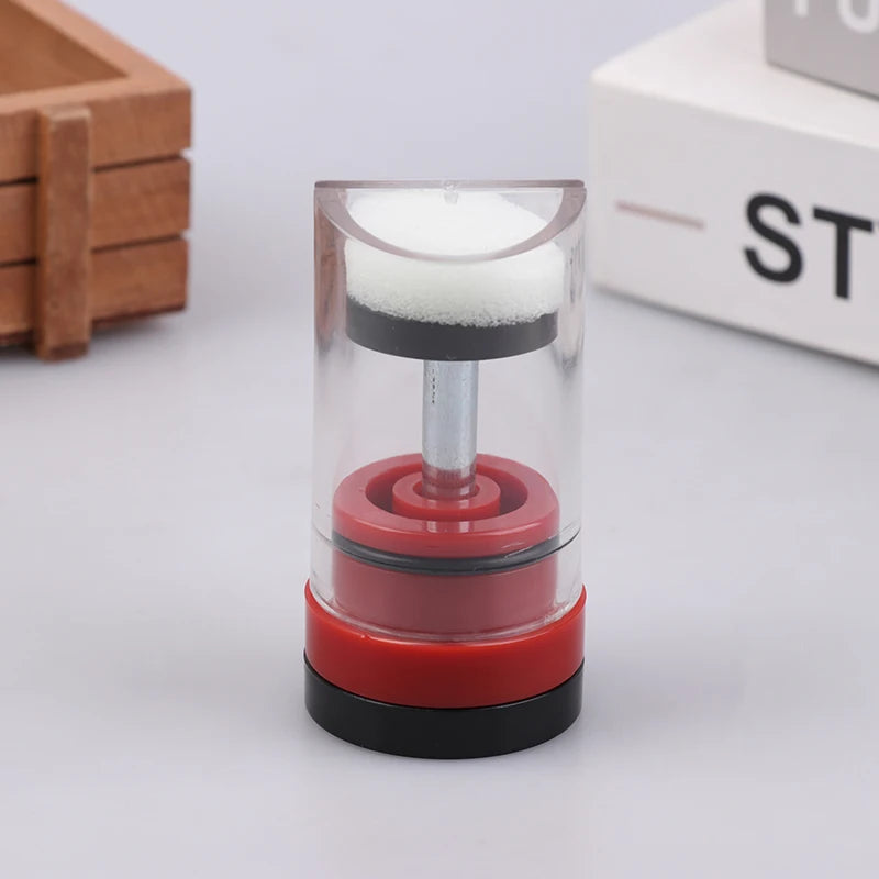 Queen Bee Marking Bottle With Sponge &ndash; One Handed Marker