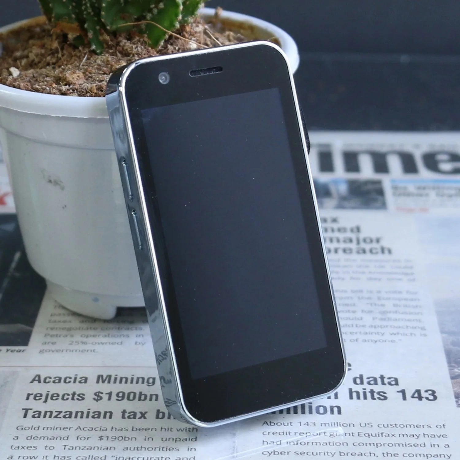 Mini Pocket Size Android Kids Phone - Dual SIM 3G 3.0 Screen Blue pro / add 16G TF card