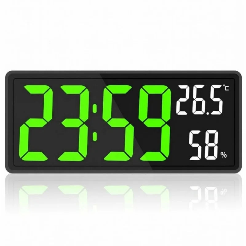 Velika digitalna stenska ura s prikazom temperature in vlažnosti ter nočnim načinom