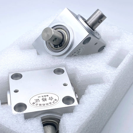 1520W-LZXQ-15 - Compact 1.5M Shaft Right Angle Gearbox 20T