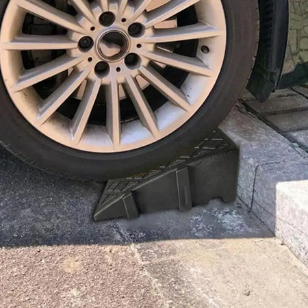 Curb Ramps 25x27x7cm &ndash; Heavy Duty PVC Anti Slip Surface