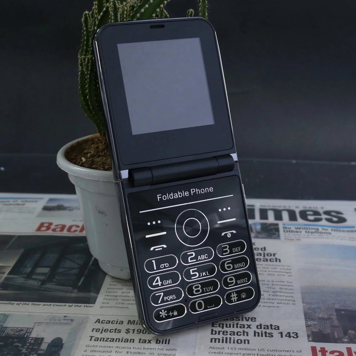 Unlocked Elderly Push Button Phone &ndash; Four SIM Slots Black / Standard