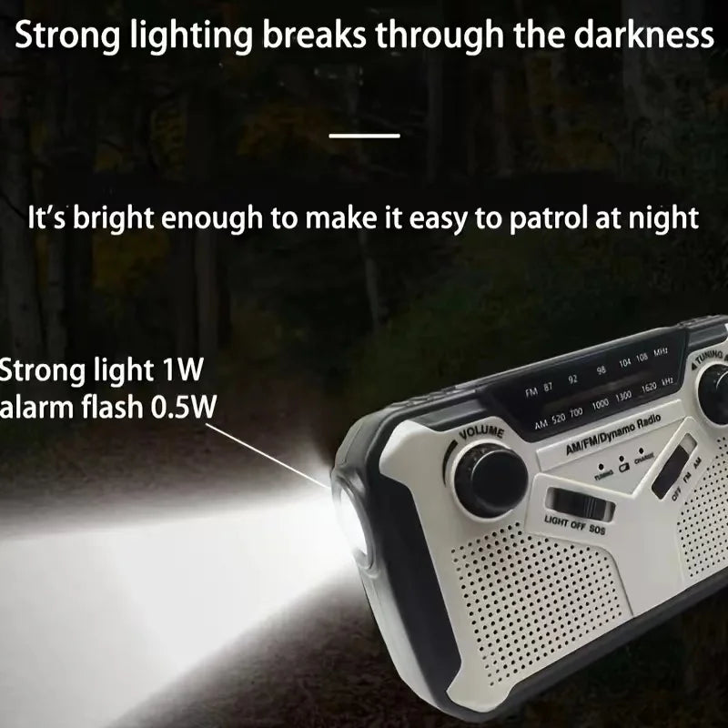Solar Radio Dynamo Emergency Radio &ndash; 4000mAh Battery