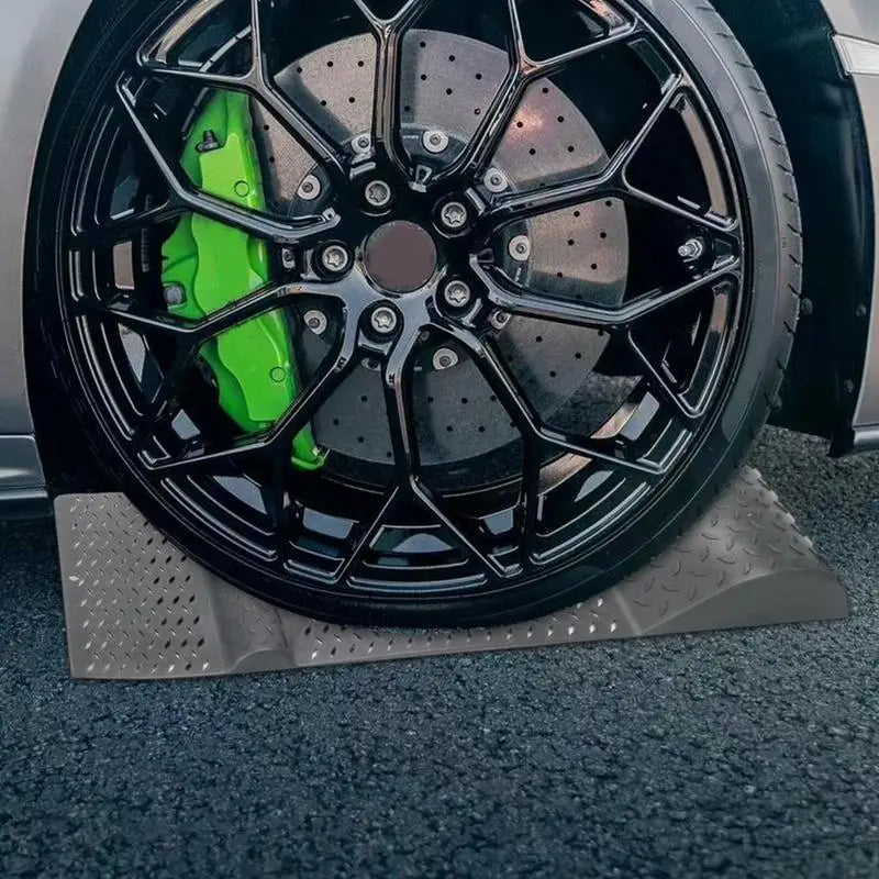 Non-Slip Garage Parking Mat &ndash; Deformation-Resistant Design