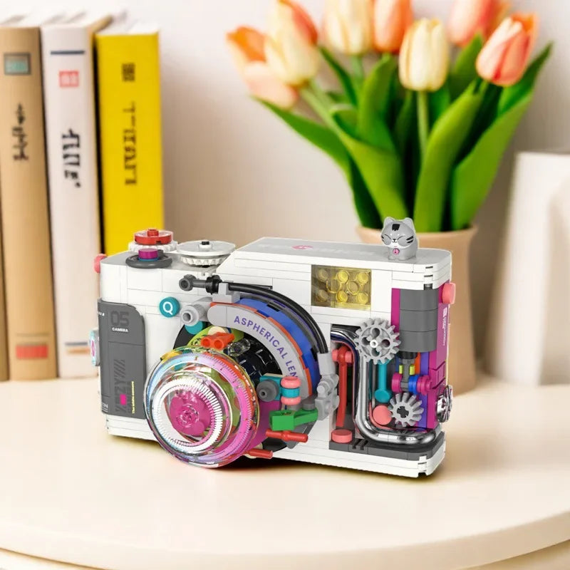 Retro Camera Building Kit &ndash; Collectible Home Decor Gift