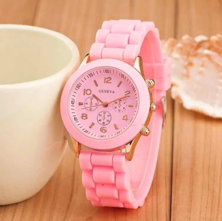 Fashion Quartz Watch for Women with White Silicone Band Pink