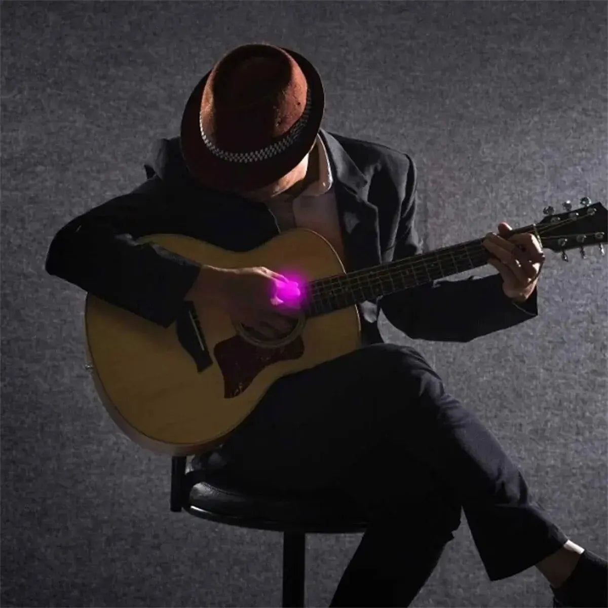 Miwayer LED Luminous Guitar Picks &ndash; Three Color Light