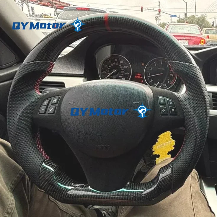 BMW E89/E90/E91/E92/E93 Истински волан от карбон с перфорирана кожа