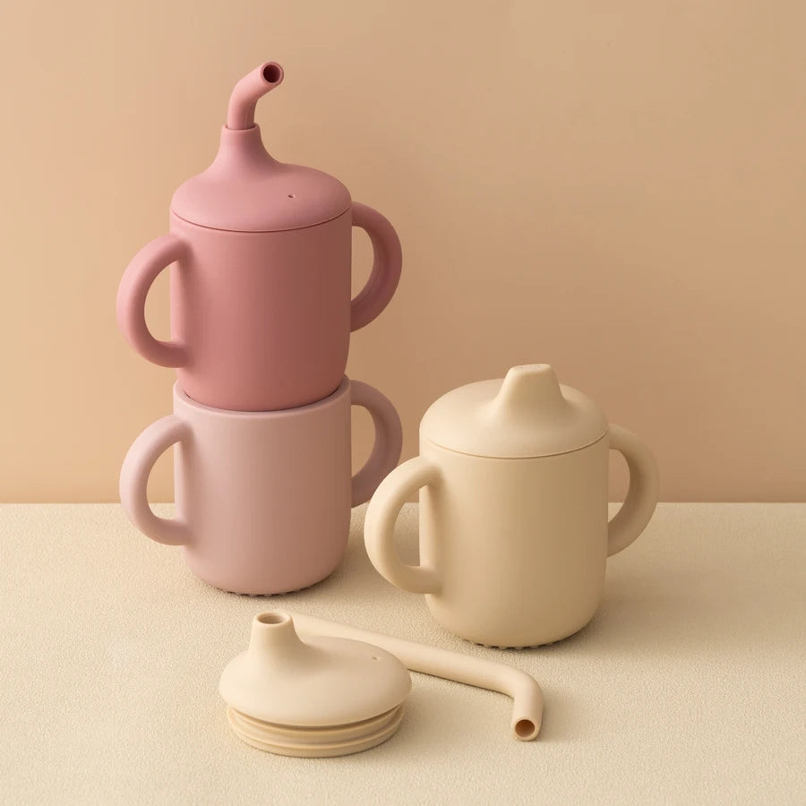 NoEnName_Null Baby Silicone Straw Cup with Two Lids, BPA Free &ndash;