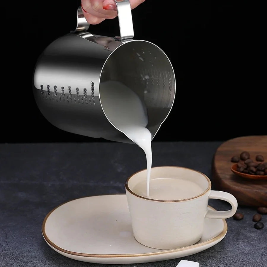 WUWANLI Coffee Latte Art Pitcher &ndash; Precision Control with Clear Scale