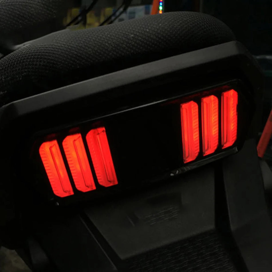 LED posūkių signalai Honda MSX125 12V motociklui raudona daugiafunkcinė įranga su patvariu ABS korpusu