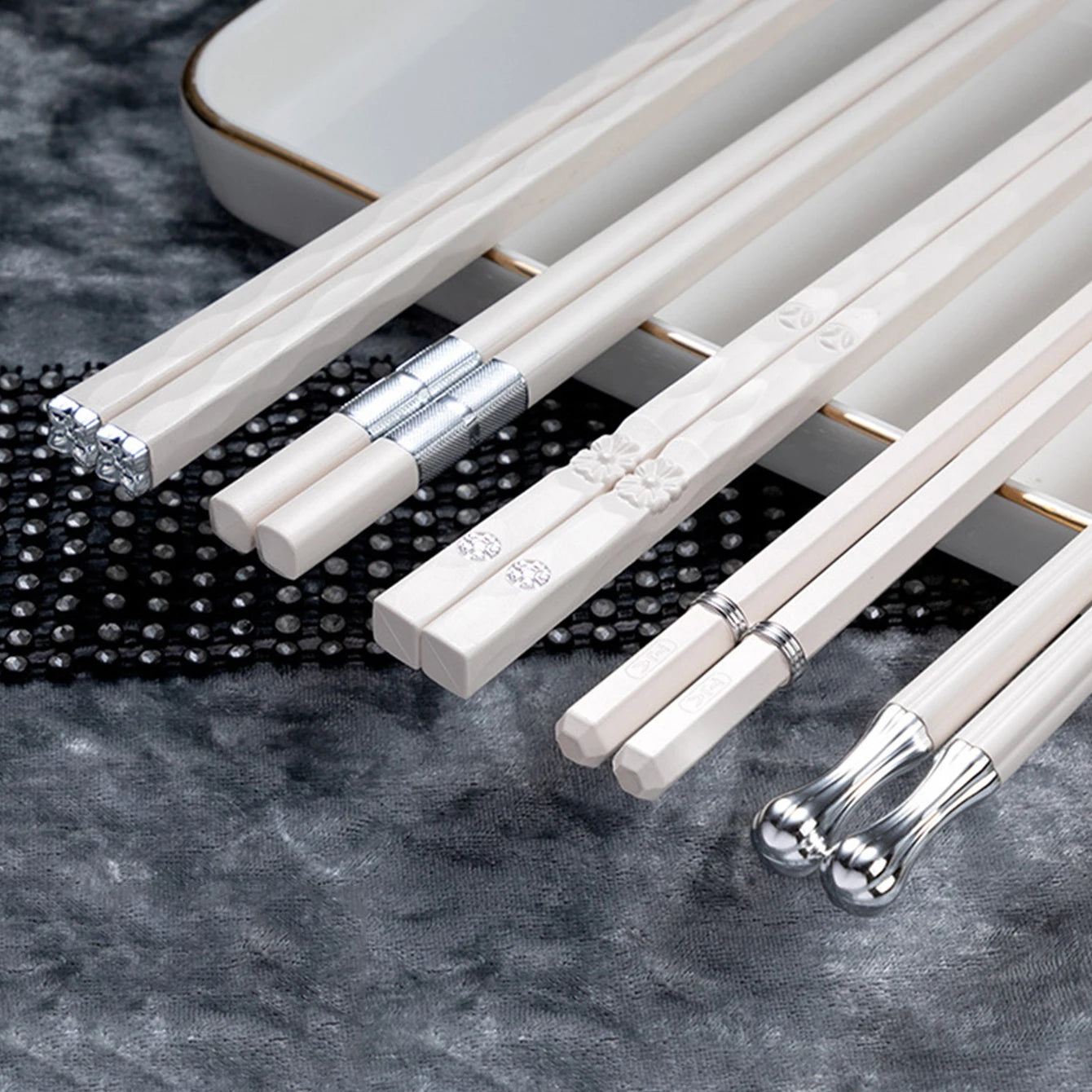 KNGZI 5 Pair Reusable Chopsticks &ndash; Eco-Friendly Non-Slip Design