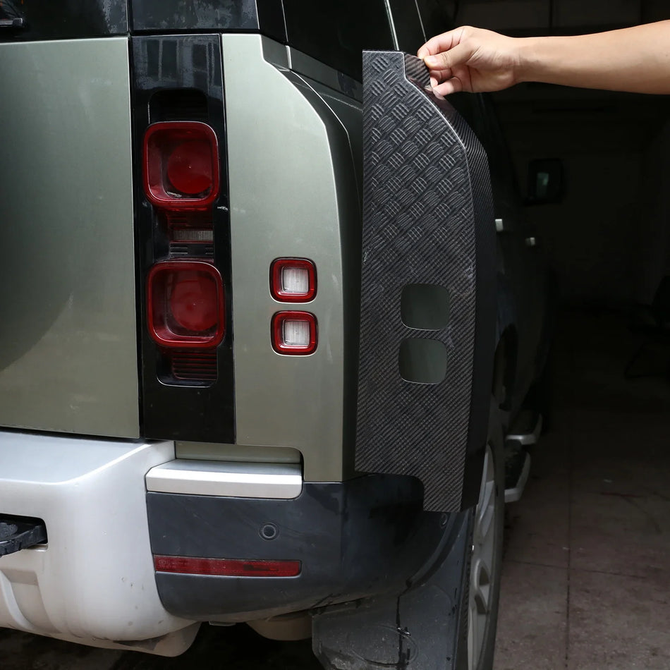 Prawdziwa osłona tylnej lampy z włókna węglowego Defender 90 130