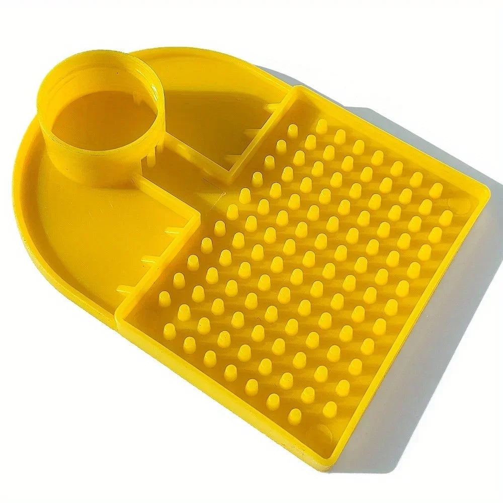 Bee Drowning Prevention Feeder &ndash; 30mm Beehive Gate Adapter Yellow