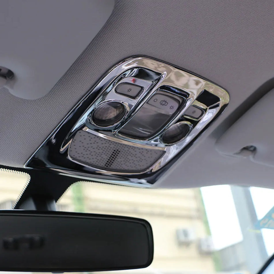 Priekinis skaitymo lempos dangtelis Peugeot 2008 ABS plastikas su chromo blizgiu sidabro apdaila