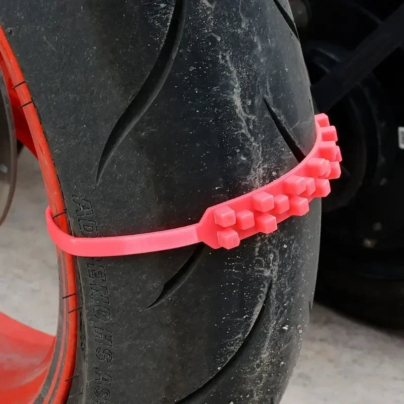 Universal Anti-Slip Emergency Snow Chains &ndash; Winter Traction
