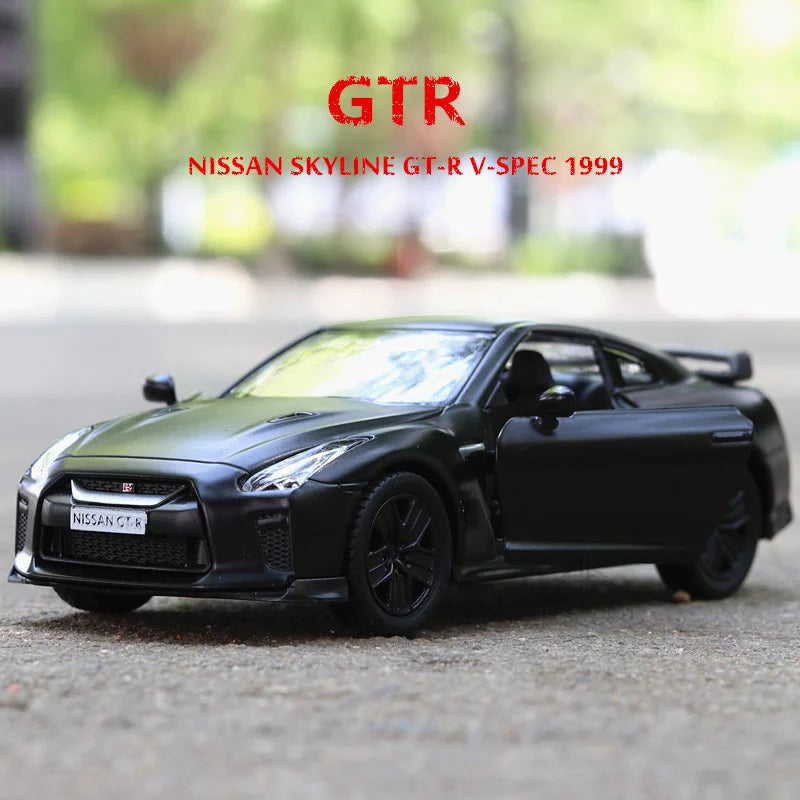 Model de mașină la scară 1:36 din metal diecast pentru Nissan GTR