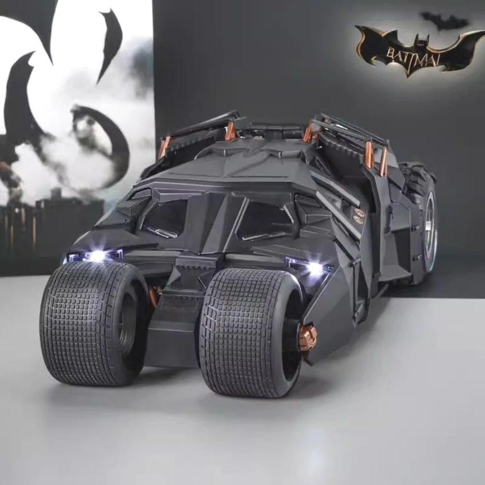 Batmobile 1:24 Diecast modelis su garsu, šviesa ir purškimo funkcija