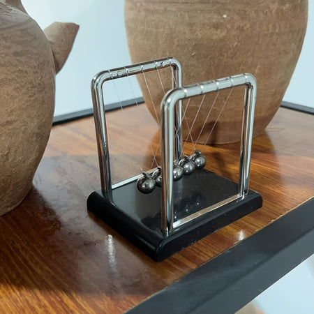 Magnetic Levitating Newton's Cradle &ndash; Classic Metal Desk Decor Black