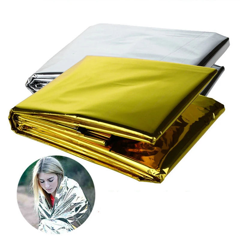Emergency Survival Thermal Foil Blanket 210cm x 160cm - Waterproof &amp;amp; Windproof